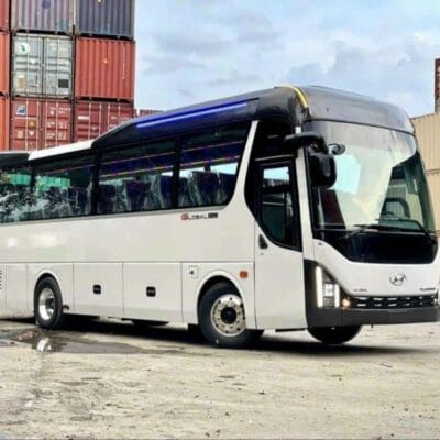 Thaco 29 chỗ đi lễ chùa