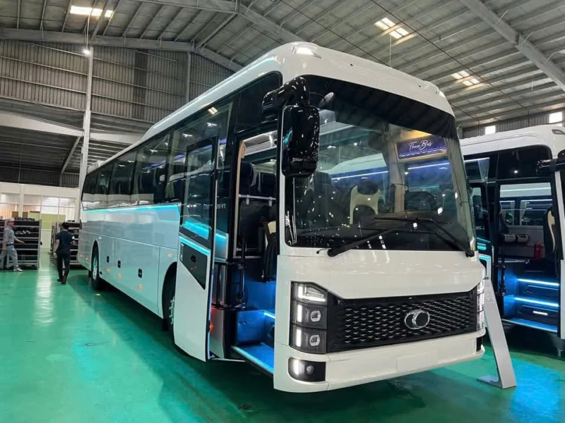 Thaco 45 chỗ đi du lịch