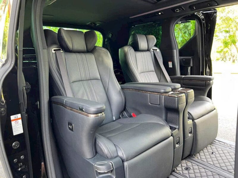 Cho Thuê Xe Toyota Alphard Có Tài Xế Tại TP.HCM - Hình ảnh 5