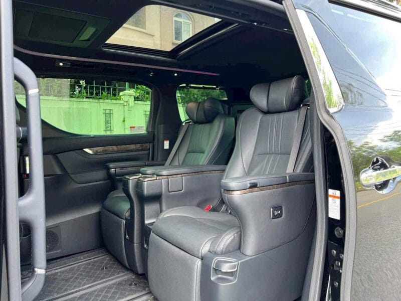 Cho Thuê Xe Toyota Alphard Có Tài Xế Tại TP.HCM - Hình ảnh 4